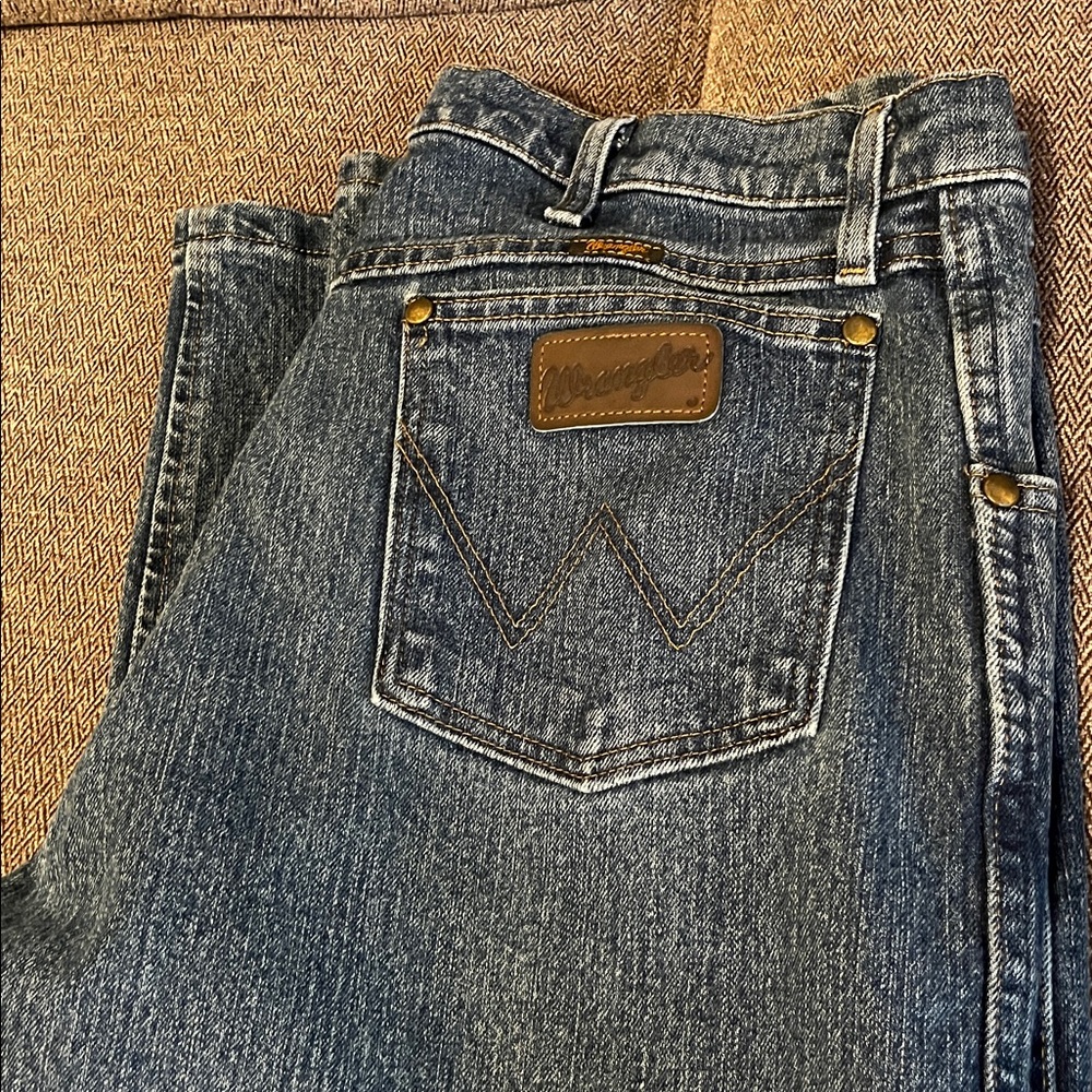 Wrangler Classic Blue Jeans